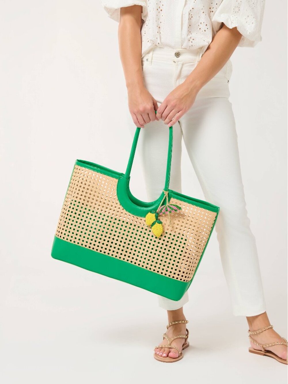 Chic! Shiraleah Structured Green Lyra Tote With Removable Pouch